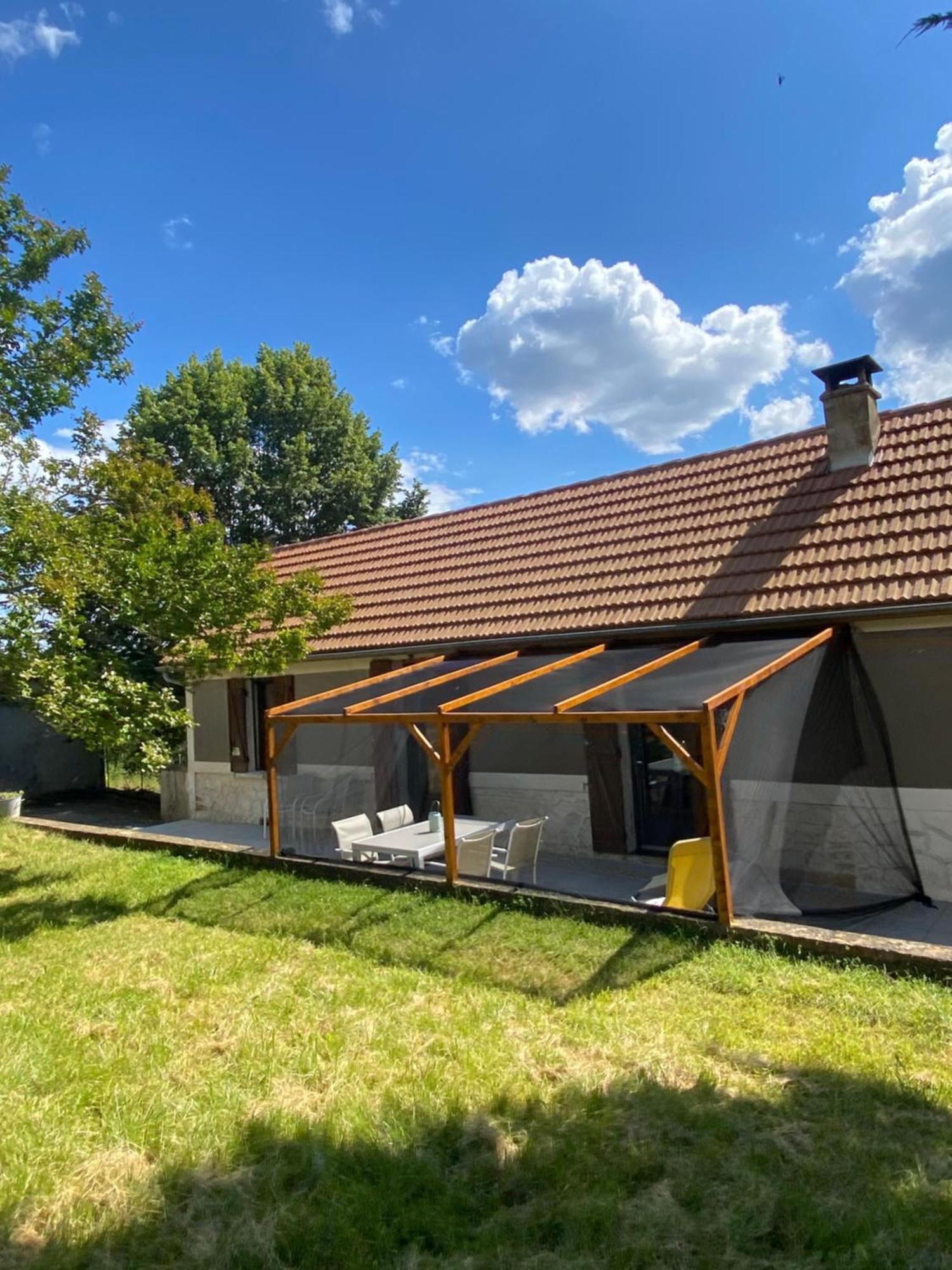Au Lilas Rose Maison Entre Campagne Et Village ベルベス エクステリア 写真